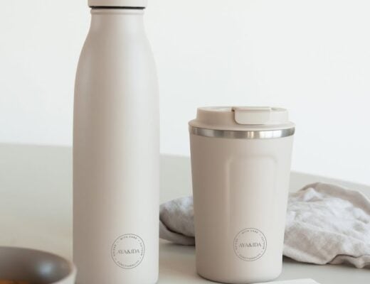 Cream beige drikkeflaske og termokopp