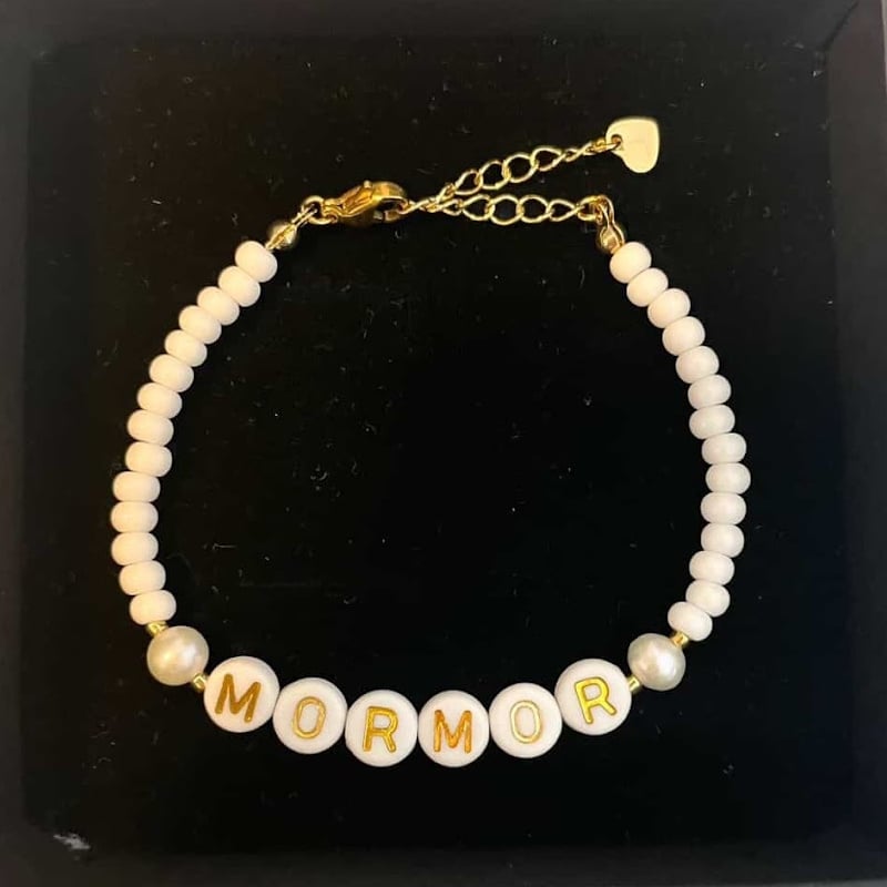 Mormor gull og sølv med lås kvadratisk