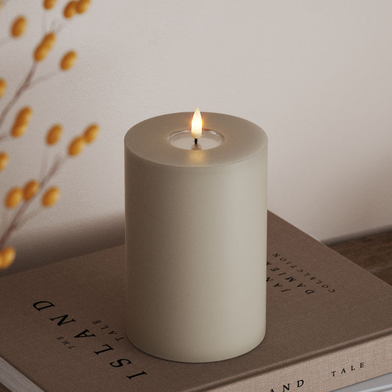 Indoor-03_Autumn_Day_RF-0286